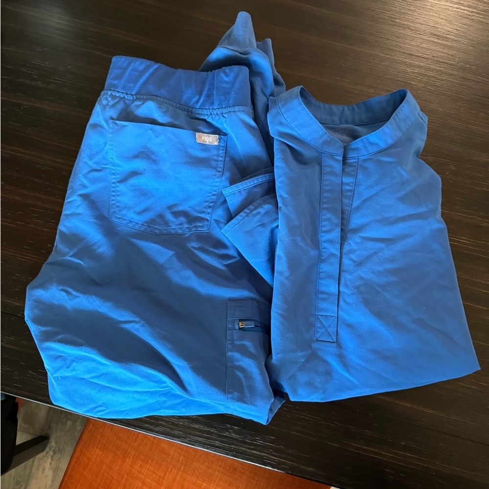 FIGS Royal Blue Set Size L